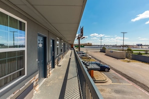 Exterior - Motel 6 Temple, TX (Temple)