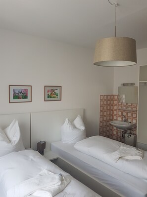 Twin Room, 2 Single Beds