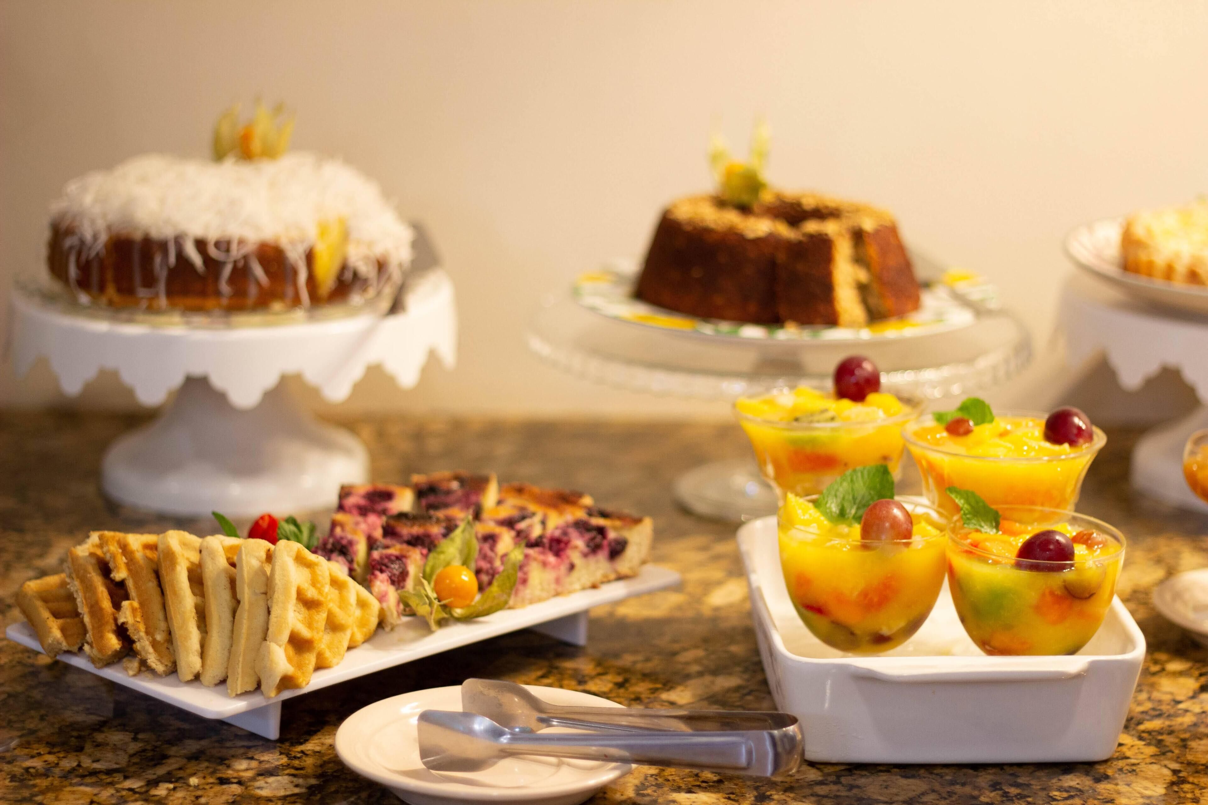 free daily full breakfast