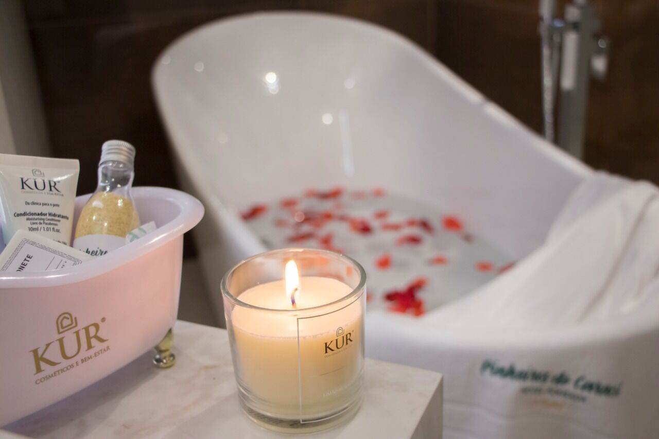 deluxe double room | bathroom amenities | separate bathtub and shower, deep-soaking bathtub, hair dryer, towels