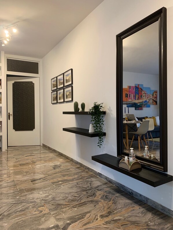 Interior - Cozy and elegant apartment in the center of the city of Mestre (Venezia)