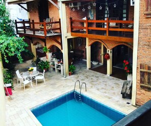 Alberca al aire libre 