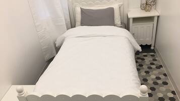 Executive Apartment, 2 Bedrooms, Kitchen, City View | Blackout curtains, iron/ironing board, free WiFi, bed sheets