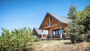 Chalet (Cabane) | Individually decorated, individually furnished, bed sheets