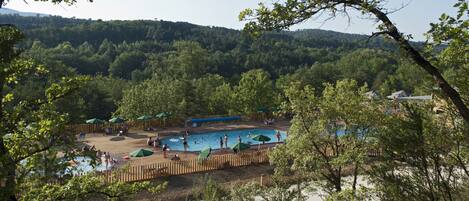 2 outdoor pools, pool umbrellas, sun loungers