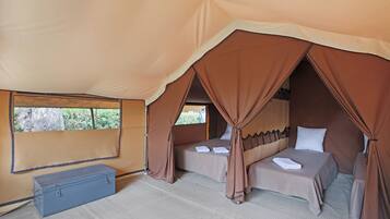 Tent | Living area | Table football, ping pong