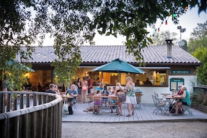Snack-bar