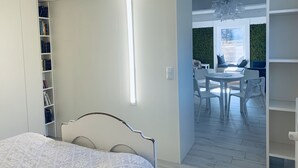 Apartamento Deluxe | 1 dormitorio, cortinas opacas, wifi gratis y decoración individual