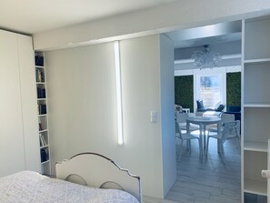 Deluxe-huoneisto | 1 makuuhuone, yksilöllisesti sisustettu, yksilöllisesti kalustettu