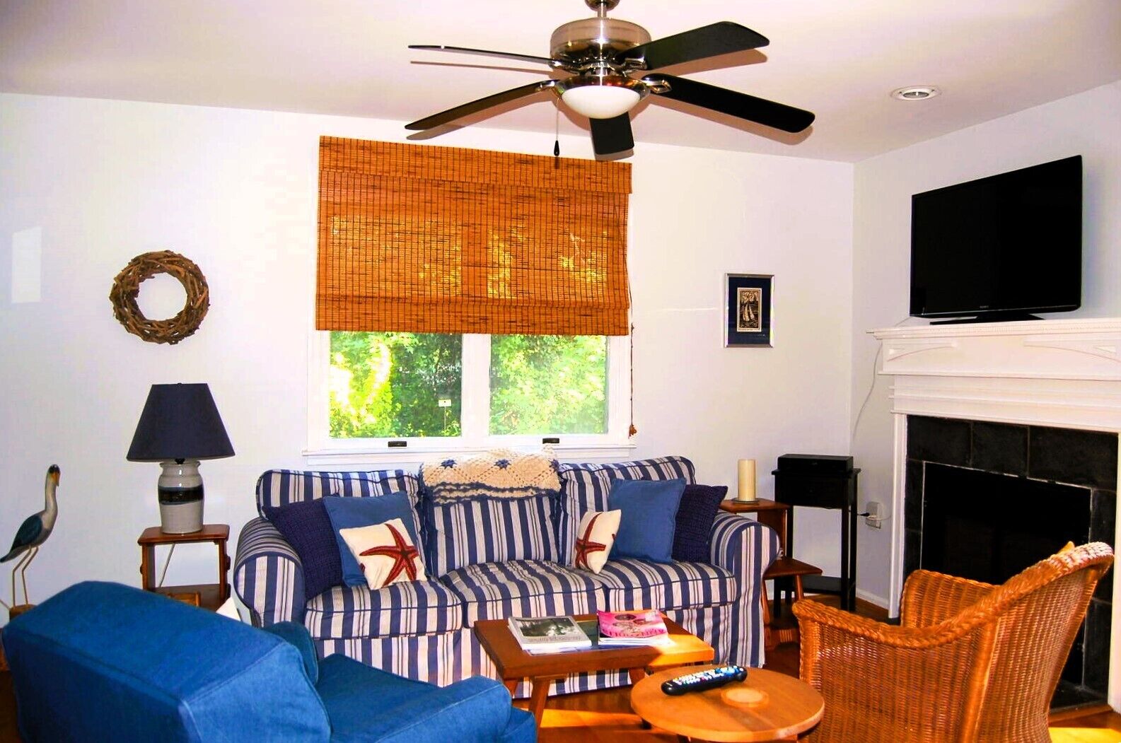 Charming 3 BR/2BA home at Arundel on the Bay features a community beach, boat slips, playground.