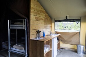Tent | Private kitchenette | Stovetop, cookware/dishes/utensils
