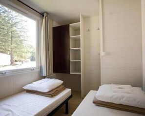 Mobile Home, 2 Bedrooms