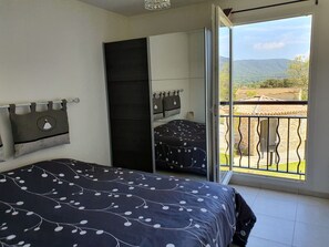 Bügeleisen/Bügelbrett, kostenloses WLAN