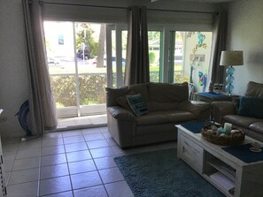 Smart-TV, bøker, PC-skjermer og printere