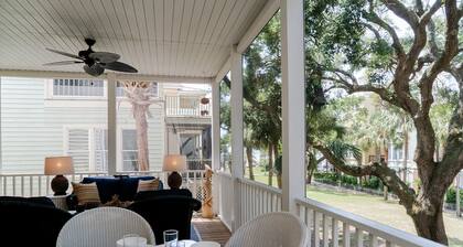 Beautiful Grand Pavilion - steps to the beach with Grand Pavilion Pool Access