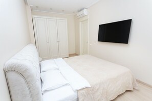 Deluxe Apartment | 1 bedroom, iron/ironing board, free WiFi, bed sheets - MinskLux Apartments Deluxe 1 bedroom on Nezavisimosti ave. 13 (Minsk)