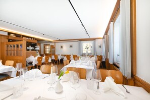 Lunch and dinner served - Gasthaus zur Blume (Efringen-Kirchen)