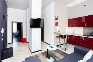 Private kitchen - MinskLux Apartments 2 bedrooms on Nezavisimosti ave. 16 (Minsk)