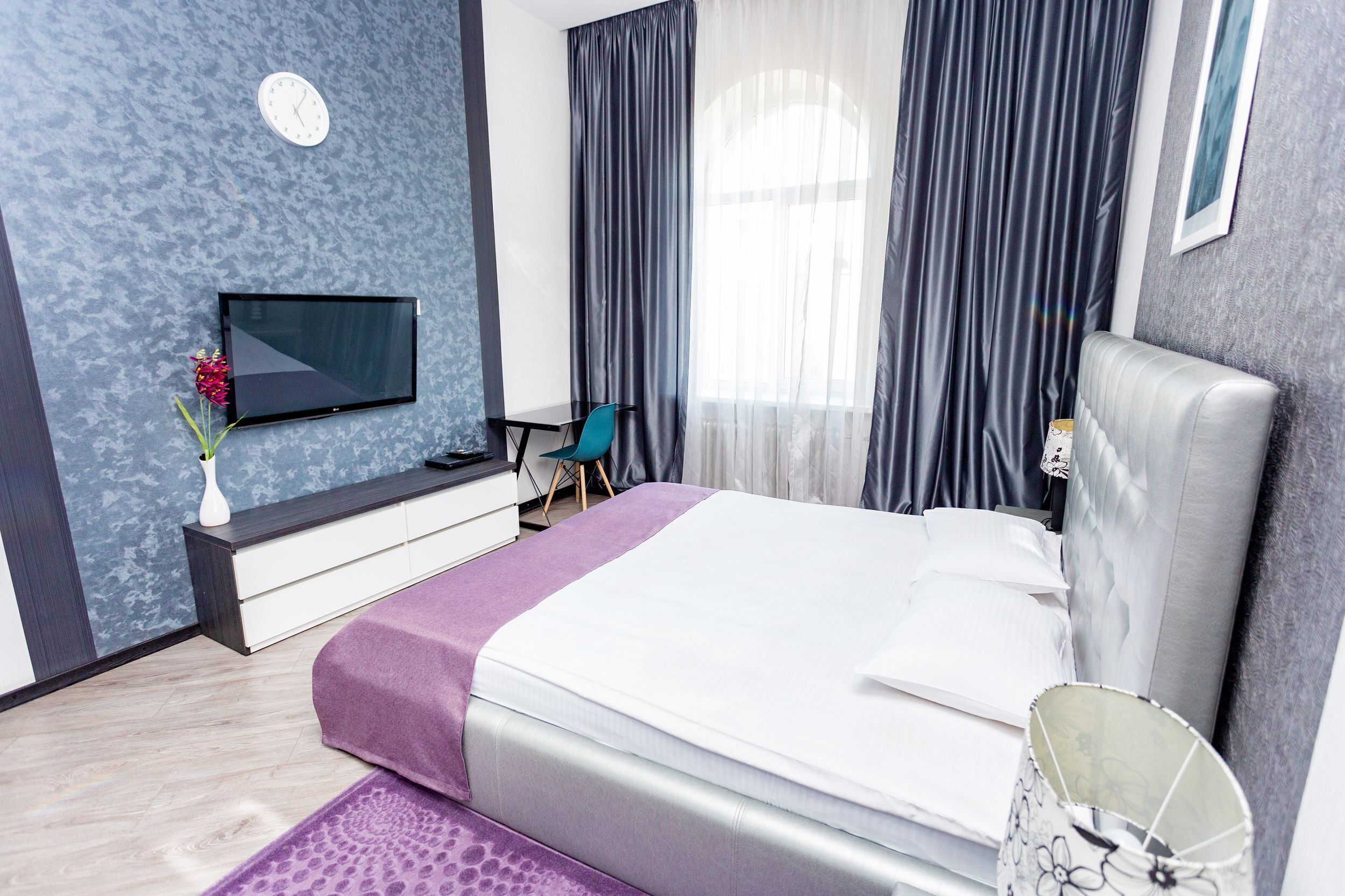 MinskLux Apartments 2 bedrooms on Nezavisimosti ave. 16