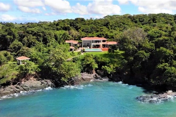 Isla.Bambu.Pool.Aerial