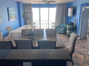 TV - Ocean Walk Resort  911 Beautiful View of the Sunrise Private Balcony bv828 RU 2556086 (Daytona Beach)