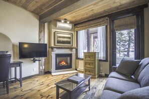 Classic-Apartment, Mehrere Betten, Kamin, Seeblick | 2 Schlafzimmer, hochwertige Bettwaren, Zimmersafe