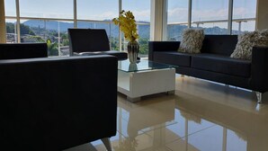 Smart TV de 42 pulgadas con canales por cable y televisión