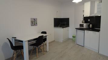 Apartment | Living room | 75-cm LED TV with cable channels, TV
