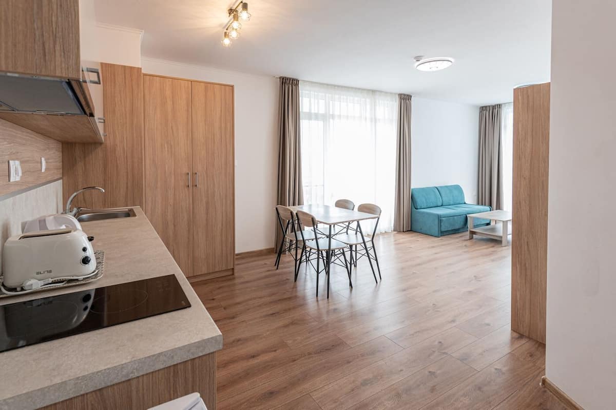 Apartment | Living room | 75-cm LED TV with cable channels, TV