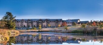 Two Bedroom Deluxe Luxury Condo, Wisconsin Dells, Wisconsin (1913658)