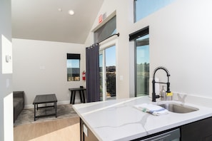 Stunning View #11 | Egyptian cotton sheets, premium bedding, pillowtop beds