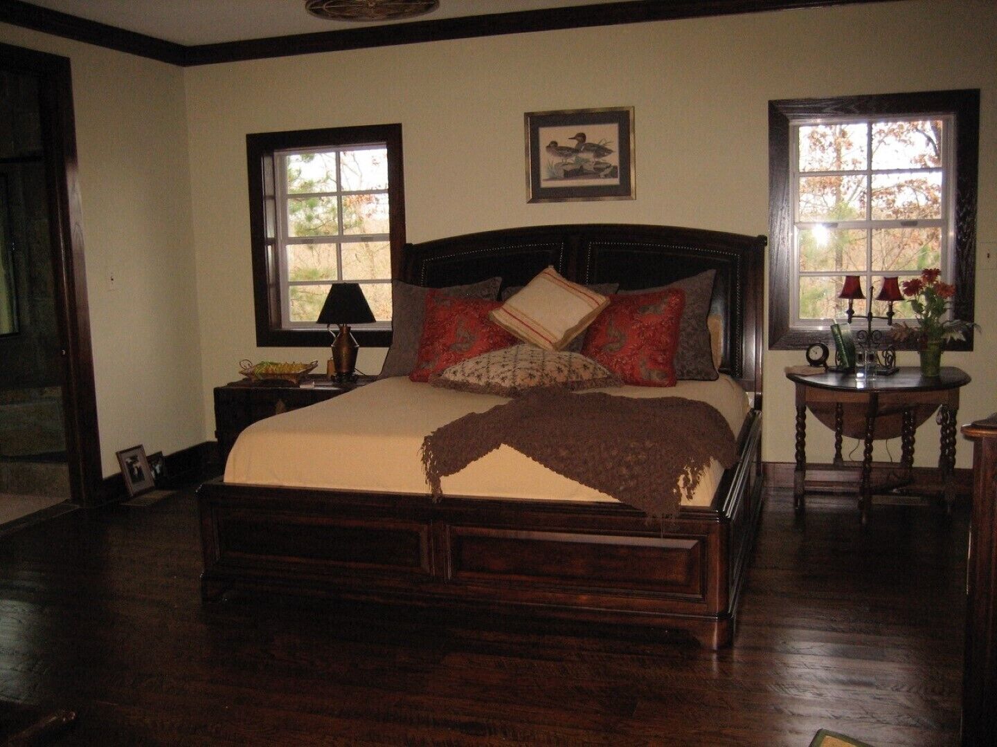 4 bedrooms, desk, iron/ironing board, free WiFi