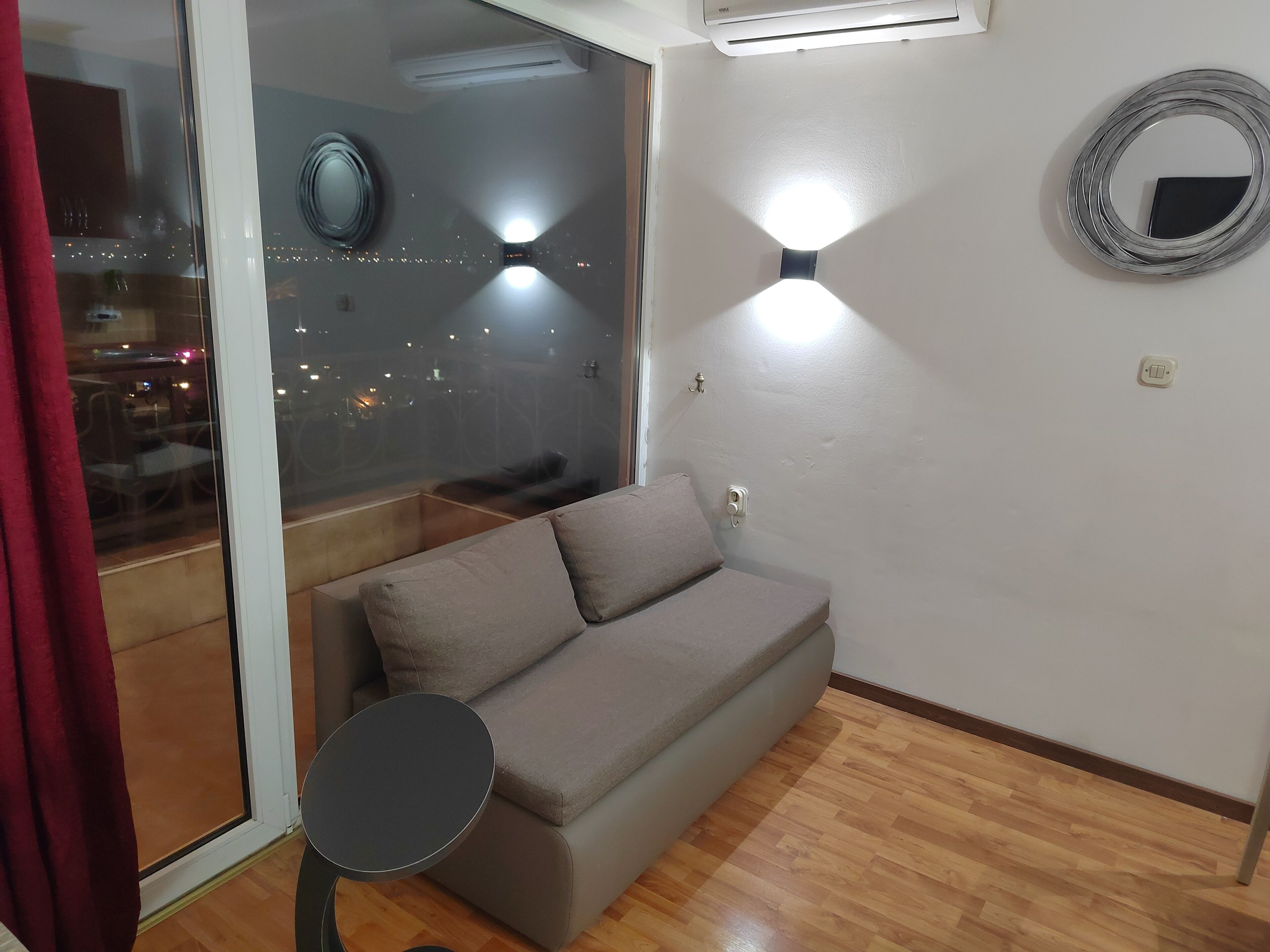 Leilighet, 1 soverom, balkong, utsikt mot innsjø | Wi-fi (inkludert) og sengetøy