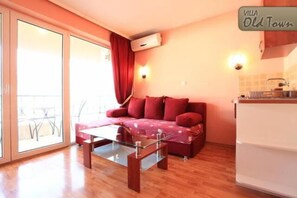 TV - Villa Old Town (Ohrid)