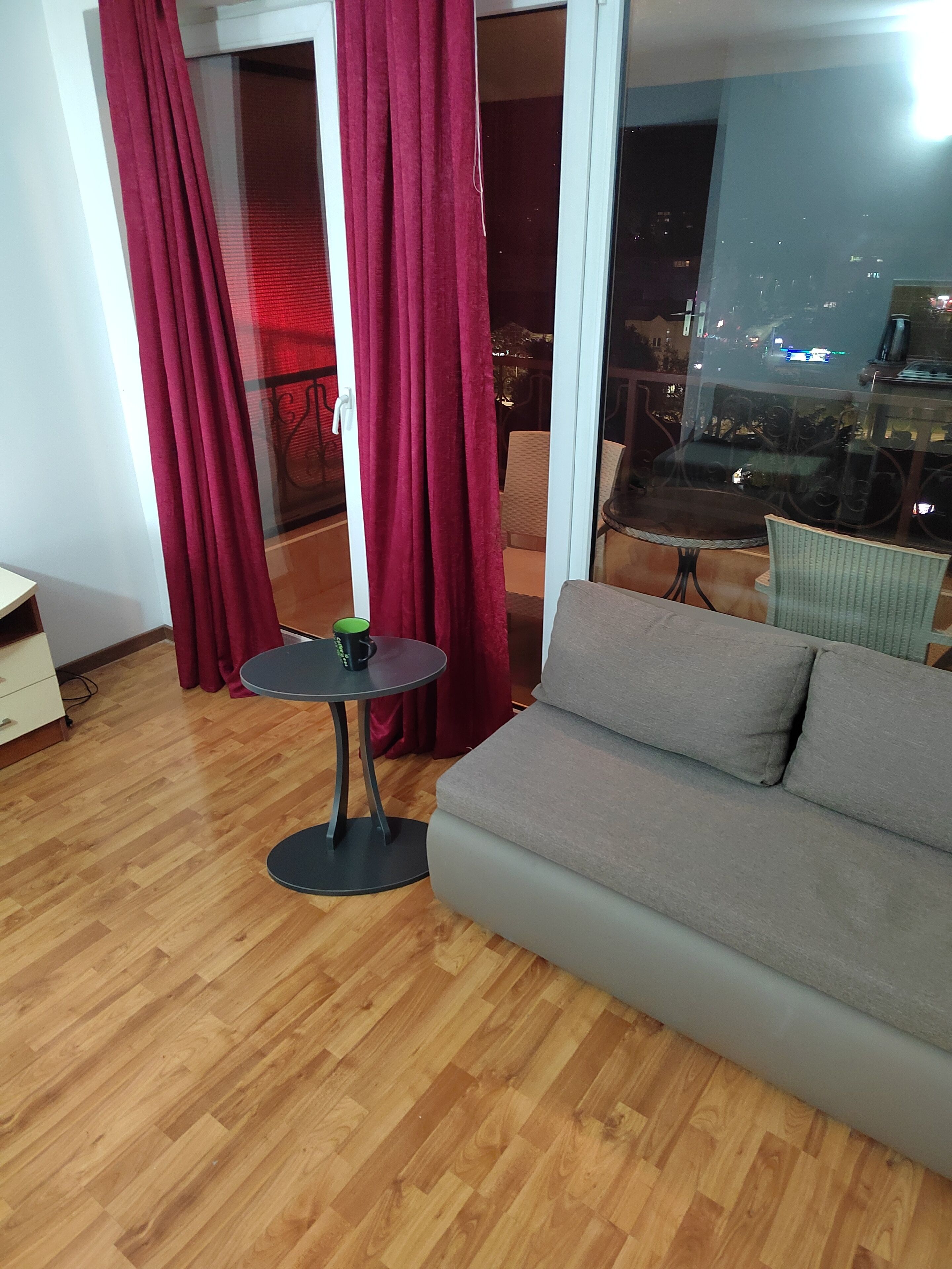 Huoneisto, 1 makuuhuone, parveke, järvinäköala | Ilmainen Wi-Fi, vuodevaatteet