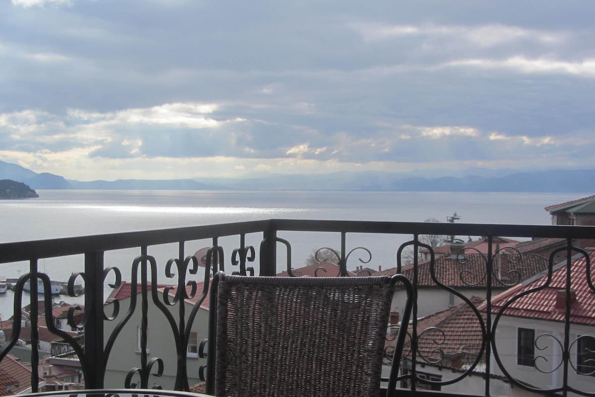 Apartment, 1 Bedroom, Balcony, Lake View | Balcony view