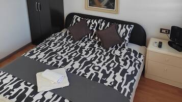 Doppelzimmer, Balkon, Seeblick | Kostenloses WLAN, Bettwäsche
