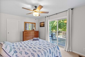 4 slaapkamers, reisbedje, wifi, beddengoed