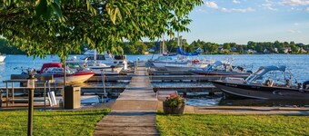 Snug Harbor Inn - Cottage 1A