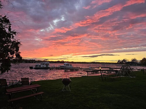 Snug Harbor Inn - Luxury Cottage 4