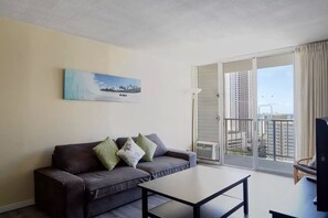 Televisión de pantalla plana y reproductor de DVD 