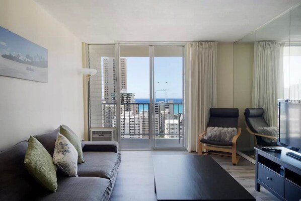 Televisión de pantalla plana y reproductor de DVD 