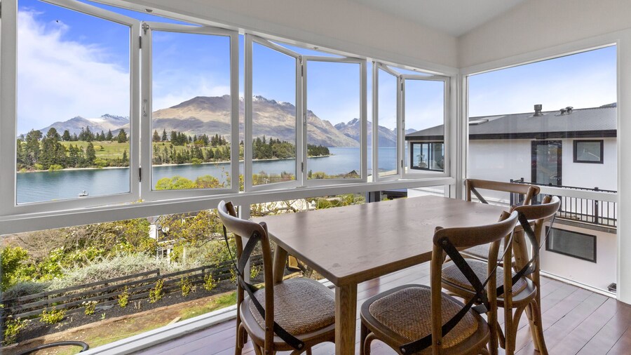 Stay of Queenstown