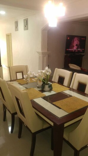 Daily continental breakfast for a fee - Trotty Apartments (Lagos)