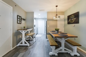 Dining - Comfort Cottage - No Stairs! (Branson)