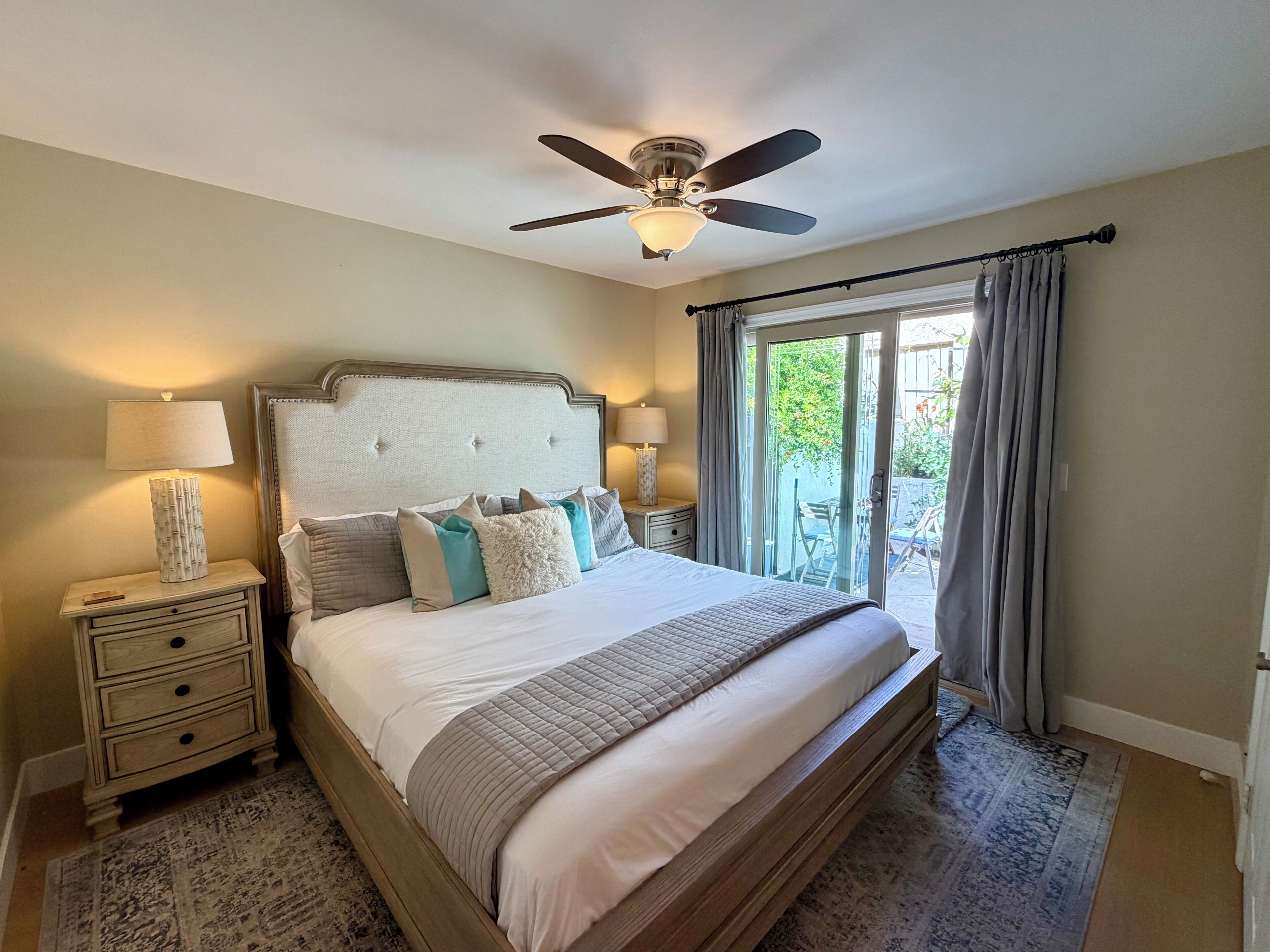 2 chambres, fer et planche à repasser, lit parapluie, accès Internet