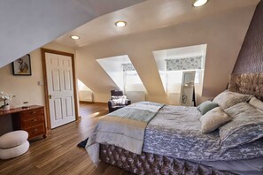 6 chambres, fer et planche à repasser, Wi-Fi, literie fournie