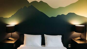 Free WiFi, bed sheets