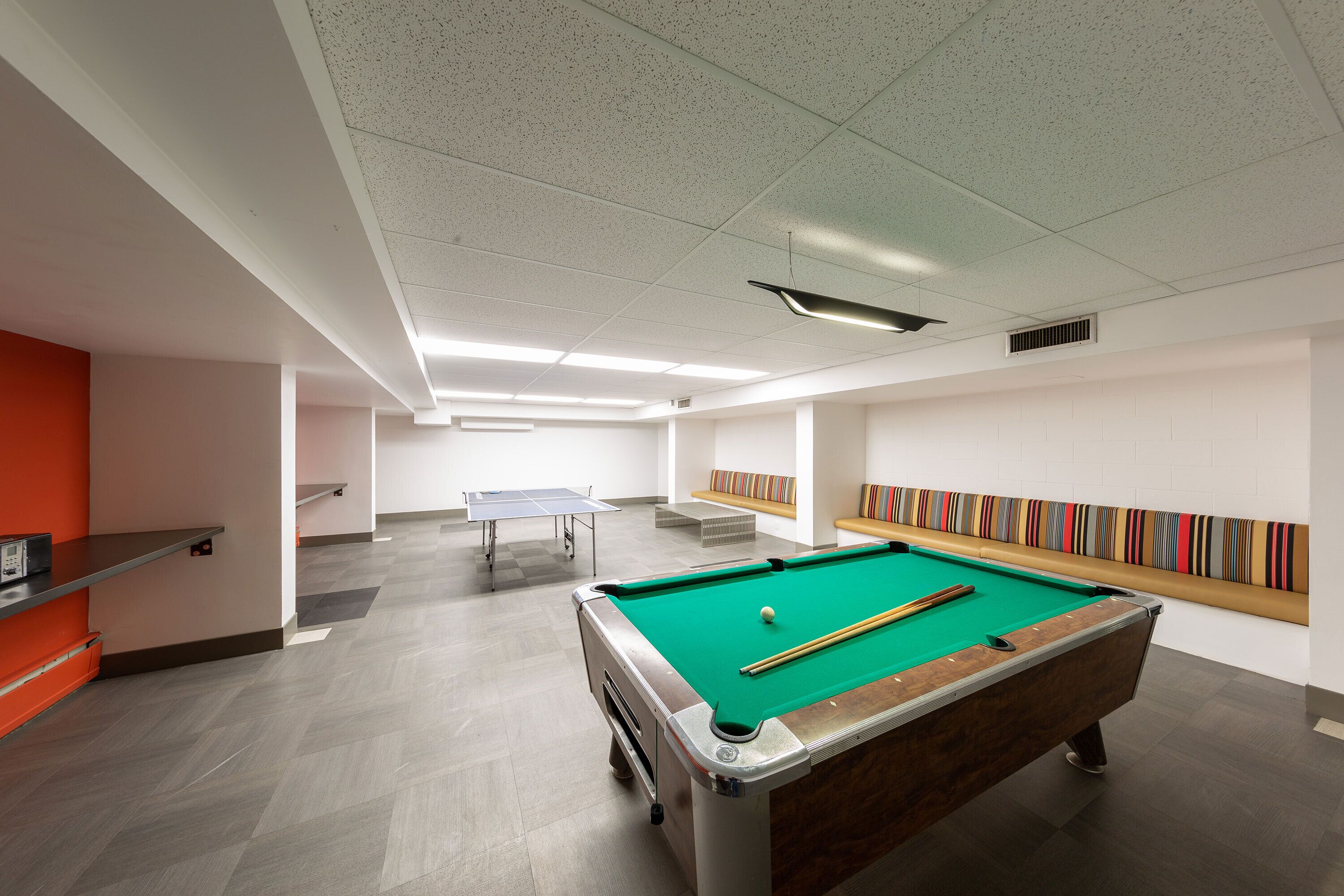 Photo - HI Edmonton - Hostel