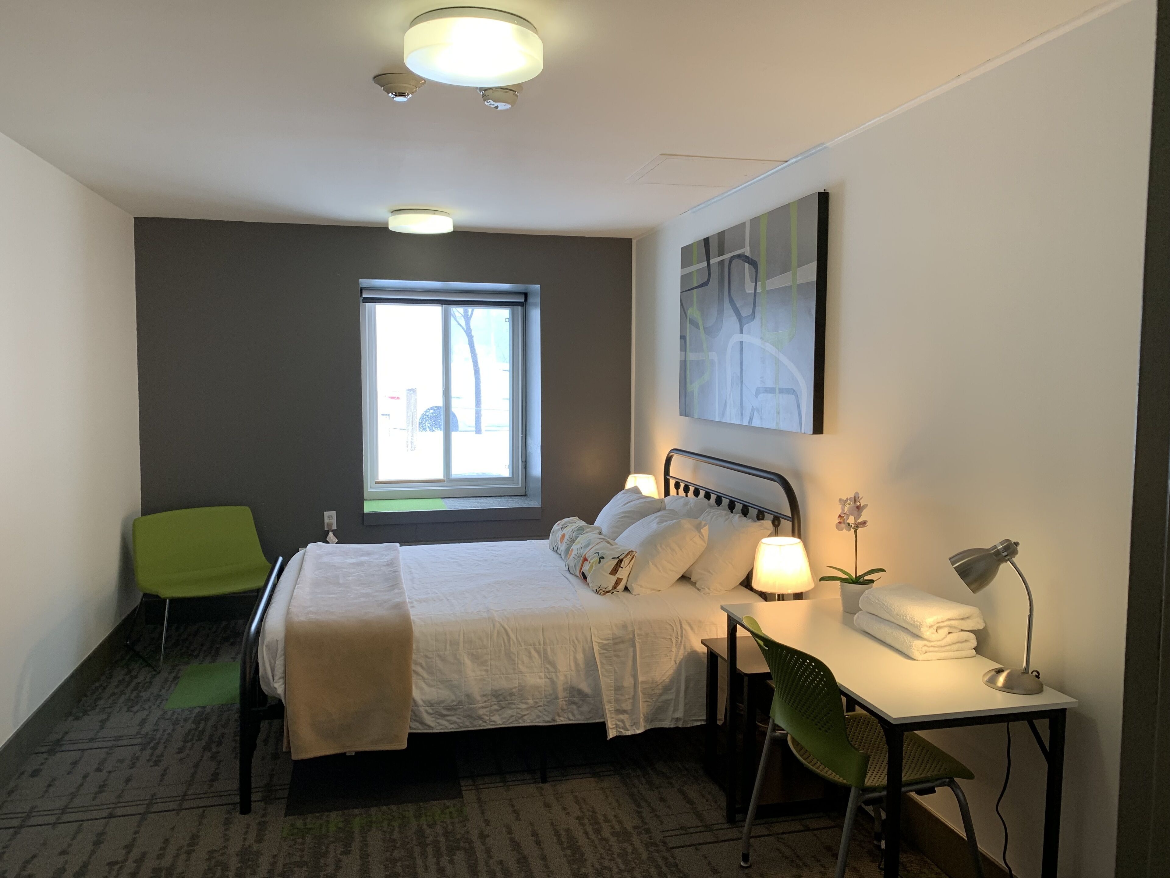 Free WiFi, bed sheets